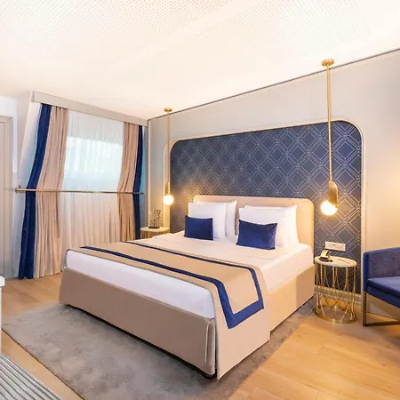Hotell Vicenza Old 4*